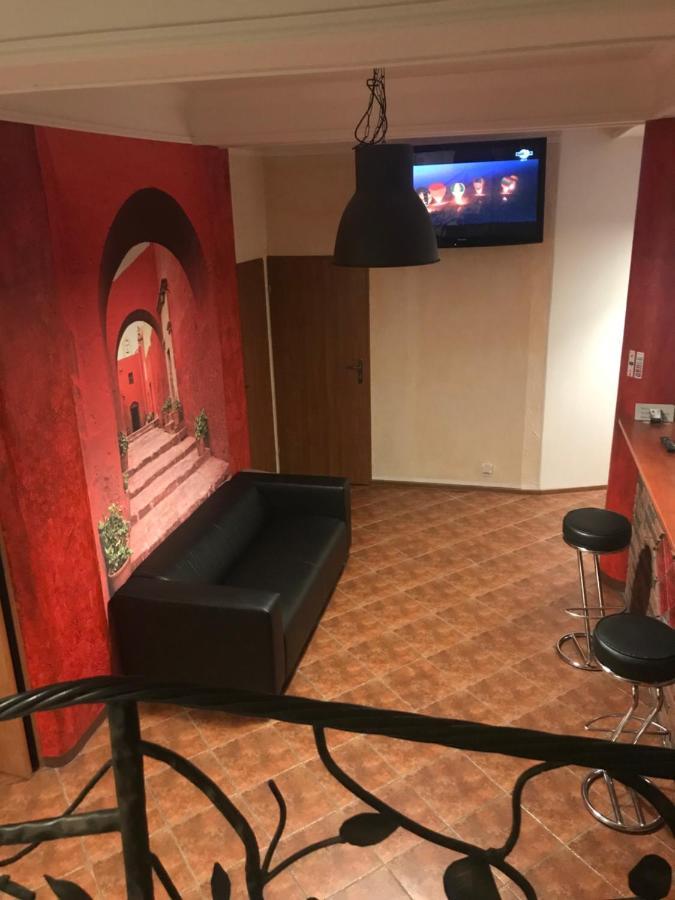 Auberge de jeunesse Piwnica à Miechów Extérieur photo
